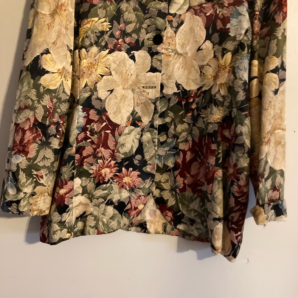 Jacket - Picture 8 of 8